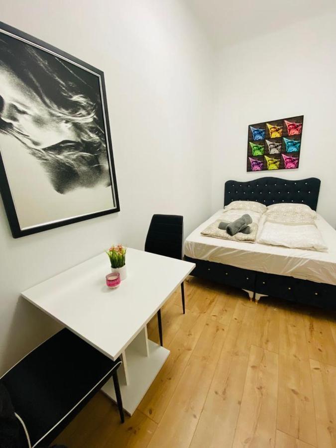 Quad-Room Near Prater Stern ウィーン エクステリア 写真
